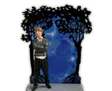 Load image into Gallery viewer, The Bradford Exchange HARRY POTTER Illuminated Patronus Sculpture Collection Issue #3 Ron Weasley Hand-painted with LED Magical Glow Figure 7.8-inches