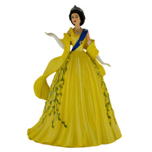 Load image into Gallery viewer, The Hamilton Collection Australian Tour from Royal Style of Queen Elizabeth II Figurine Collection Issue #3 7-inches - RCE Global Solutions