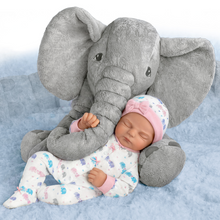 Load image into Gallery viewer, The Ashton - Drake Galleries Elle & Peanut So Truly Real® Lifelike & Handcrafted With Soft RealTouch® Vinyl Skin Realistic Weighted Doll by Violet Parker 16"-inches - RCE Global Solutions