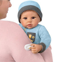 Load image into Gallery viewer, The Ashton - Drake Galleries Oliver Interactive Lifelike So Truly Real® Baby Boy Doll Breathes Coos Has Heartbeat Weighted Poseable Soft RealTouch® Vinyl Skin by Doll Artist Linda Murray 19"-inches - RCE Global Solutions
