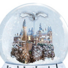 Load image into Gallery viewer, Bradford Exchange Harry Potter "I'd Rather Stay At HOGWARTS" Musical Glitter Globe - RCE Global Solutions