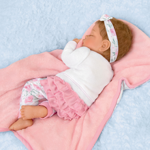 Load image into Gallery viewer, The Ashton - Drake Galleries Sweet Dreams Little One with Soothing Heartbest So Truly Real® Lifelike Baby Doll by Linda Murray 16-inches - RCE Global Solutions