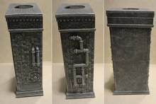 Load image into Gallery viewer, The Bradford Exchange Riddler Issue #4 from Batman: Arkham Asylum Light-Up Cell Block Villain Sculpture Collection 7-inches
