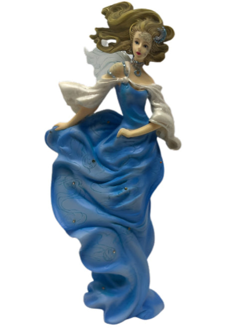 The Hamilton Collection Pixiegale Lady Frost Moon Fairy Figurine 7.25-inches
