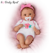 Load image into Gallery viewer, The Ashton-Drake Galleries Presley Baby Doll Handcrafted PerfectTouch Vinyl by Cheryl Hill 16-inches - RCE Global Solutions
