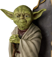 Load image into Gallery viewer, The Bradford Exchange Star Wars Master Yoda Solar Lit Welcome Sign Hand Painted Yoda Statue LED Light Outdoor Indoor Decor UV Water Resistant Light Sensing Panel 14-Inches
