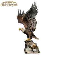 Load image into Gallery viewer, The Bradford Exchange Canyon Guardian Eagle Sculpture Handcrafted Tribute to Wildlife Guardians Winged Protectors Sculpture Collection Issue #1 by Ted Blaylock 13-inches - RCE Global Solutions
