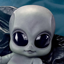 Load image into Gallery viewer, The Ashton - Drake Galleries Greyson Alien Baby Doll By Kosart Studios with Cosmic Style Blanket Ultra Realistic Soft Vinyl Weighted Fully Poseable 16-Inches
