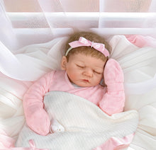 Load image into Gallery viewer, The Ashton-Drake Galleries "Emily" 20th Anniversary Lifelike Signature Edition Homecoming Baby Doll By Linda Webb 20-inches
