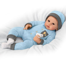 Load image into Gallery viewer, The Ashton - Drake Galleries Oliver Interactive Lifelike So Truly Real® Baby Boy Doll Breathes Coos Has Heartbeat Weighted Poseable Soft RealTouch® Vinyl Skin by Doll Artist Linda Murray 19&quot;-inches - RCE Global Solutions
