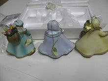 Load image into Gallery viewer, Thomas Kinkade Old World Santa Ornaments (Set of 3) Issue #3 - RCE Global Solutions

